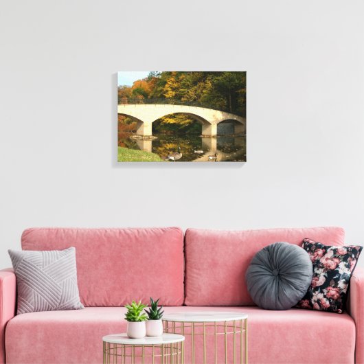 Regenbogenbrücke im Herbst an der Grove City Uni Leinwanddruck (Insitu (Wohnzimmer))