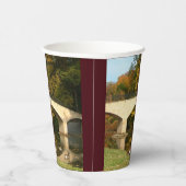 Regenbogenbrücke im Herbst an der Grove City Uni Pappbecher (Rechts)