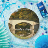 Regenbogenbrücke im Herbst an der Grove City Uni Pappteller (Party)