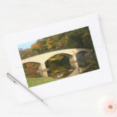 Regenbogenbrücke im Herbst an der Grove City Uni Rechteckiger Aufkleber (Umschlag)