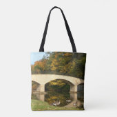 Regenbogenbrücke im Herbst an der Grove City Uni Tasche (Rückseite)