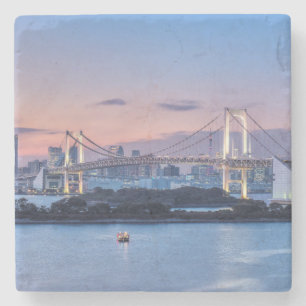 Regenbogenbrücke in der Dämmerung Steinuntersetzer