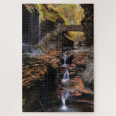 Regenbogenfälle in Watkins Glen mit Herbstblättern Puzzle (Vertikal)