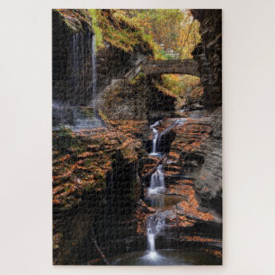 Regenbogenfälle in Watkins Glen mit Herbstblättern Puzzle