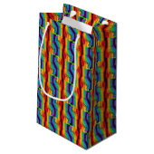 Regenbogenfalte Kleine Geschenktüte (Rückseite Schrägansicht)