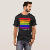 Regenbogenfarben Streifen Gay Pride LGBT Distressi T-Shirt (Vorne ganz)