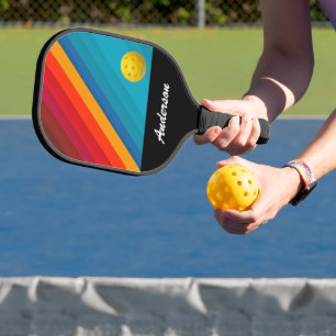 Regenbogenfarben und personalisiert mit Namen Pickleball Schläger