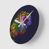 Regenbogenfarbene Blumen  Runde Wanduhr (Winkel)