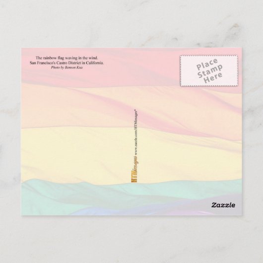 Regenbogenflagge im Wind Postkarte (Rückseite)