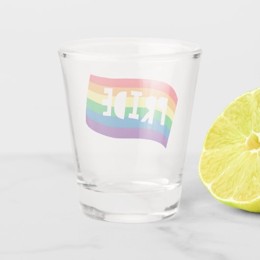 Regenbogenflagge Schnapsglas (Rückseite)