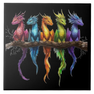Regenbogengruppe von Baby-Drachen auf Schwarz Fliese