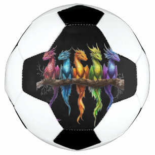 Regenbogengruppe von Baby-Drachen auf Schwarz Fußball
