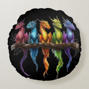 Regenbogengruppe von Baby-Drachen auf Schwarz Rundes Kissen