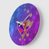Regenbogenherz und Schmetterling Große Wanduhr (Winkel)