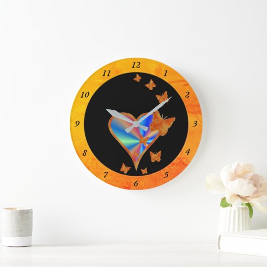 Regenbogenherz und Schmetterling Große Wanduhr (Zuhause)