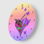 Regenbogenherz und Schmetterling Große Wanduhr (Winkel)