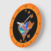 Regenbogenherz und Schmetterling Große Wanduhr (Winkel)