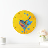 Regenbogenherz und Schmetterling Große Wanduhr (Zuhause)