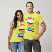 Regenbogenkuchen mit eigener Meldung T-Shirt (Unisex)