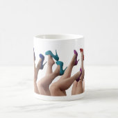 Regenbogenlogo mit buntem Heels Kaffeetasse (Mittel)