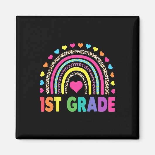 Regenbogenmädchen und -jungen der ersten Klasse Le Magnet (Vorne)
