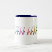 Regenbogensaxophones-Tasse Zweifarbige Tasse (Mittel)