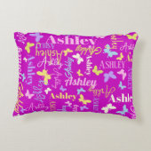 Regenbogenschmetterlinge individuelle Name Ashley  Dekokissen (Rückseite)