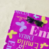 Regenbogenschmetterlinge individuelle Name Emilia  Strandtuch (Beispiel)