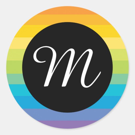 Regenbogenstreifen mit schwarzem Kreis M Monogramm Runder Aufkleber (Vorderseite)