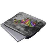 RegenbogenZebra Laptopschutzhülle (Vorne Knopf)