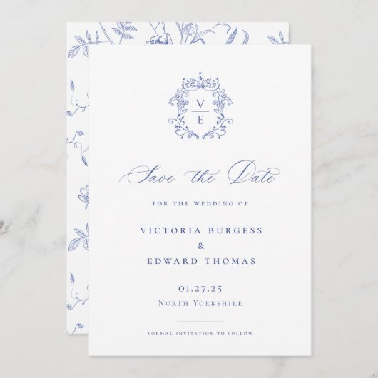 Regency Blue Monogram Wappen Wedding Save The Date (Vorne/Hinten)