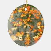 regengefallene Blätter Keramikornament (Links)