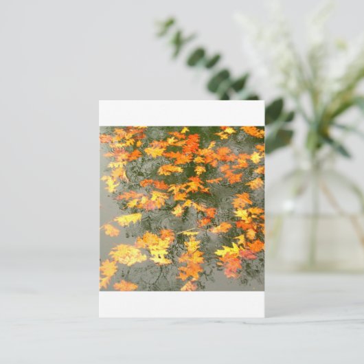 regengefallene Blätter Postkarte (Stehend Vorderseite)
