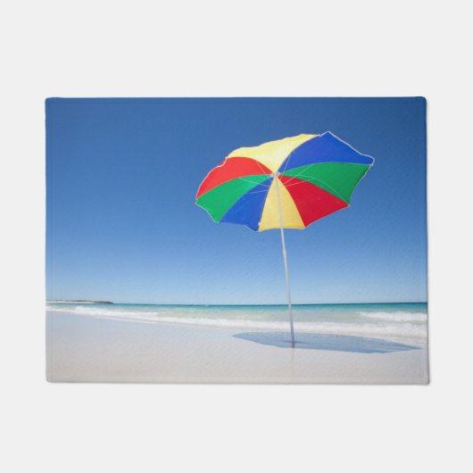 Regenschirm auf Strand | Australien Fußmatte (Vorderseite)