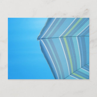 Regenschirm-Blues-Postkarte Postkarte