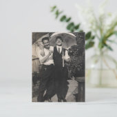 Regenschirmjungen Postkarte (Stehend Vorderseite)