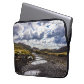 Regentag in Torres del Paine NP Laptopschutzhülle (Vorderseite Links)