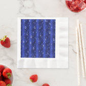 Regentropfen auf blauem Metall Serviette (Beispiel)