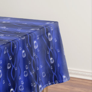 Regentropfen auf blauem Metall Tischdecke