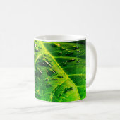 Regentropfen auf einem Blatt Kaffeetasse (VorderseiteRechts)