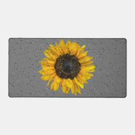 Regentropfen auf Sonnenblumen Schreibtischunterlage
