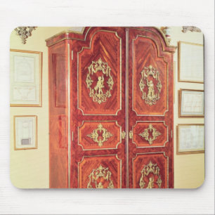 Regentschaftsartgarderobe, 1725-30 mousepad