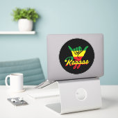 Reggae Shaka Hands mit Reggaefarben Aufkleber (Laptop auf Schreibtisch)