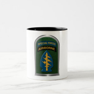 Registerkarte "Spezialstreitkräfte" und Tasse für