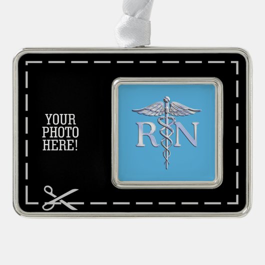 Registriert Nurse RN Caduceus auf Pastel Blue Rahmen-Ornament Silber (Vorderseite)