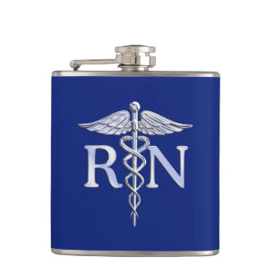 Registriert Nurse RN Silver Caduceus auf Navy Blue Flachmann