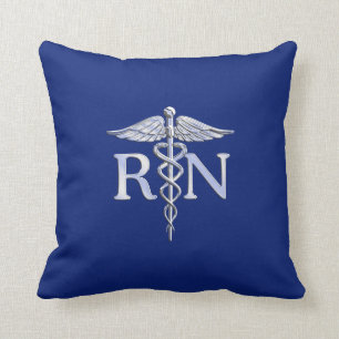 Registriert Nurse RN Silver Caduceus auf Navy Blue Kissen