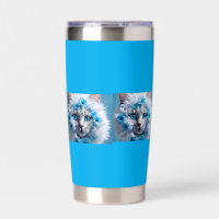 Reguläre blaue Tasse mit schönem weißen Kater