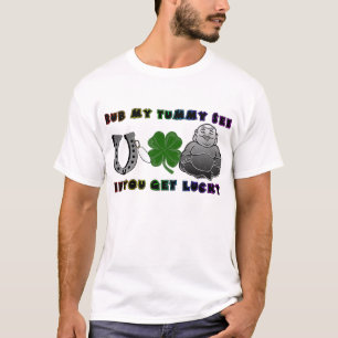 Reiben Sie meinen Bauch sehen, wenn Sie T-Shirt