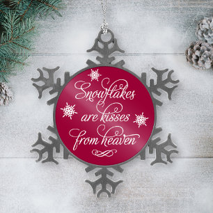 Reiche Cranberry-Schneeflocken sind Küsse Andenken Schneeflocken Zinn-Ornament